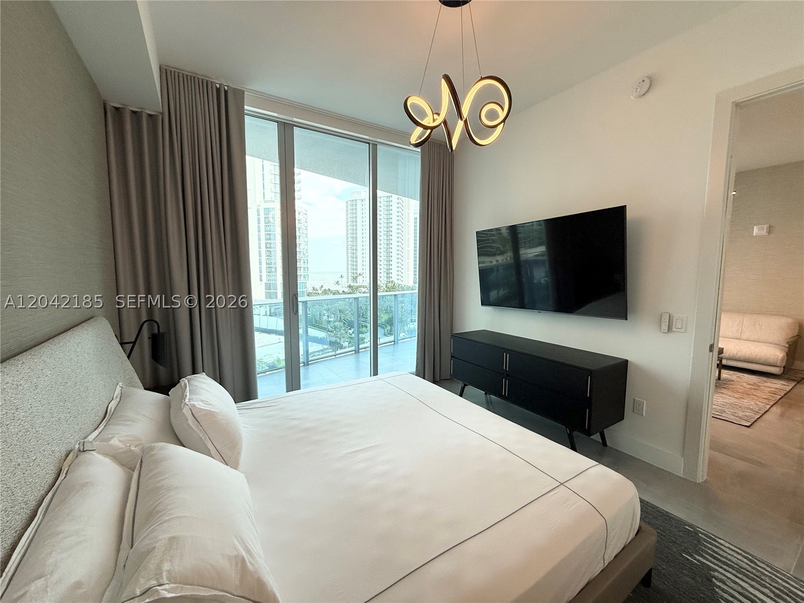 AURORA CONDOMINIUM - Residential