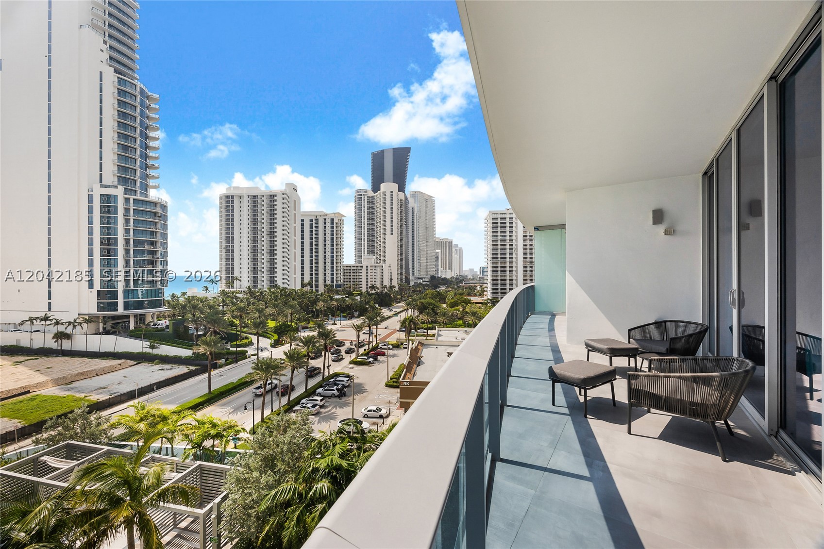 AURORA CONDOMINIUM - Residential
