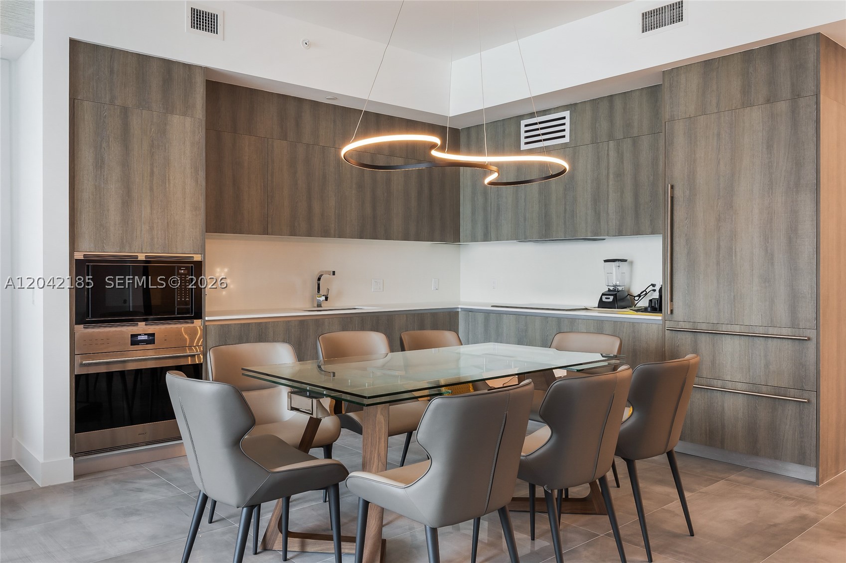 AURORA CONDOMINIUM - Residential