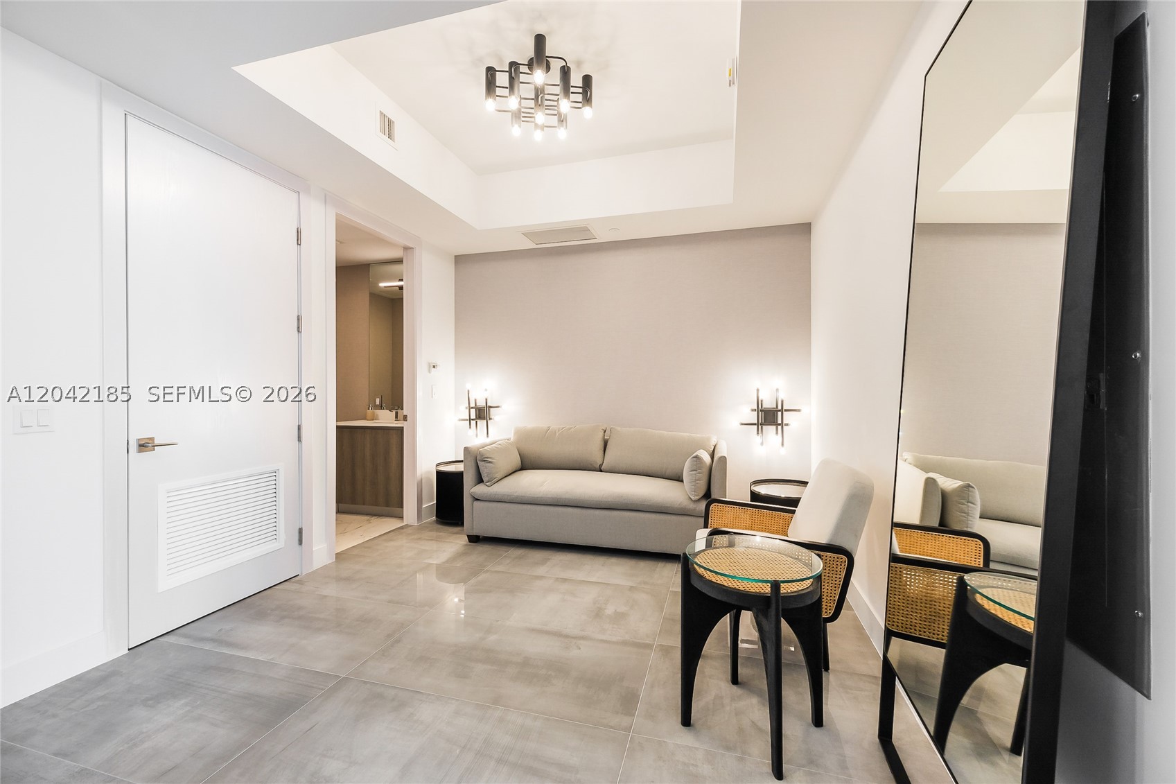 AURORA CONDOMINIUM - Residential