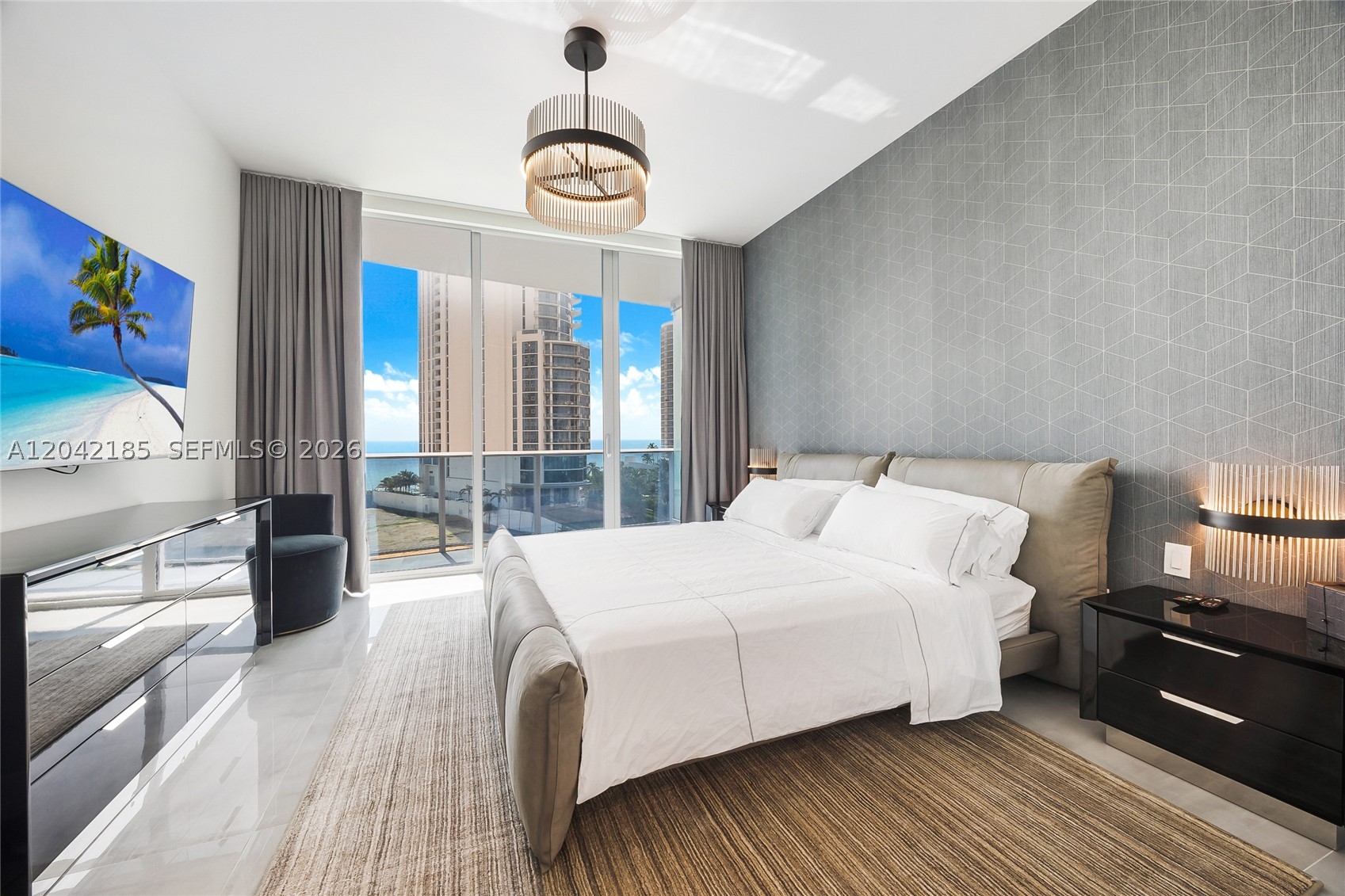 AURORA CONDOMINIUM - Residential