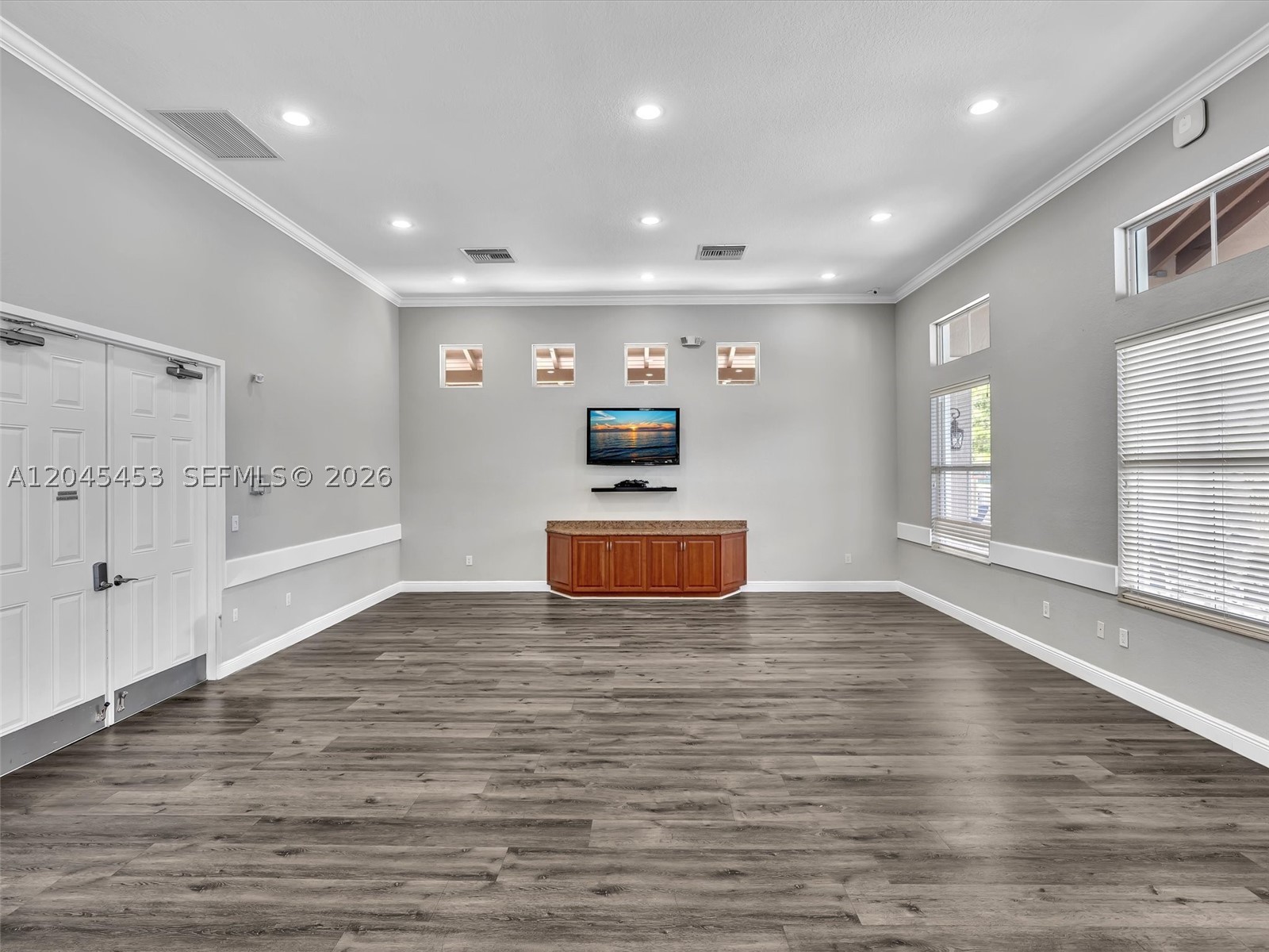 LAKES BY THE BAY GEE - Residential
