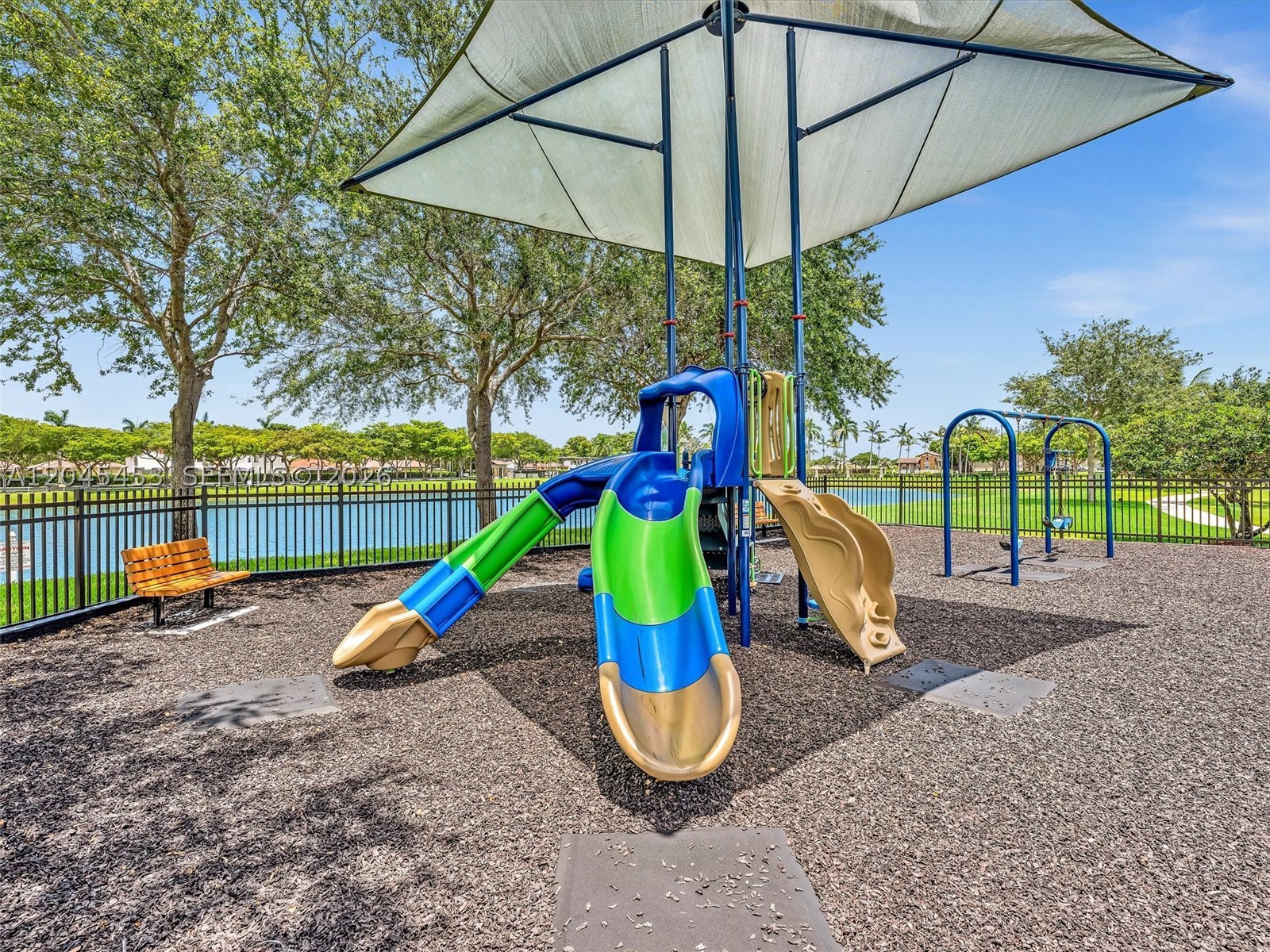 LAKES BY THE BAY GEE - Residential