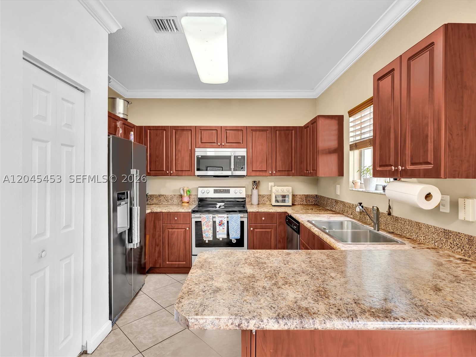 LAKES BY THE BAY GEE - Residential