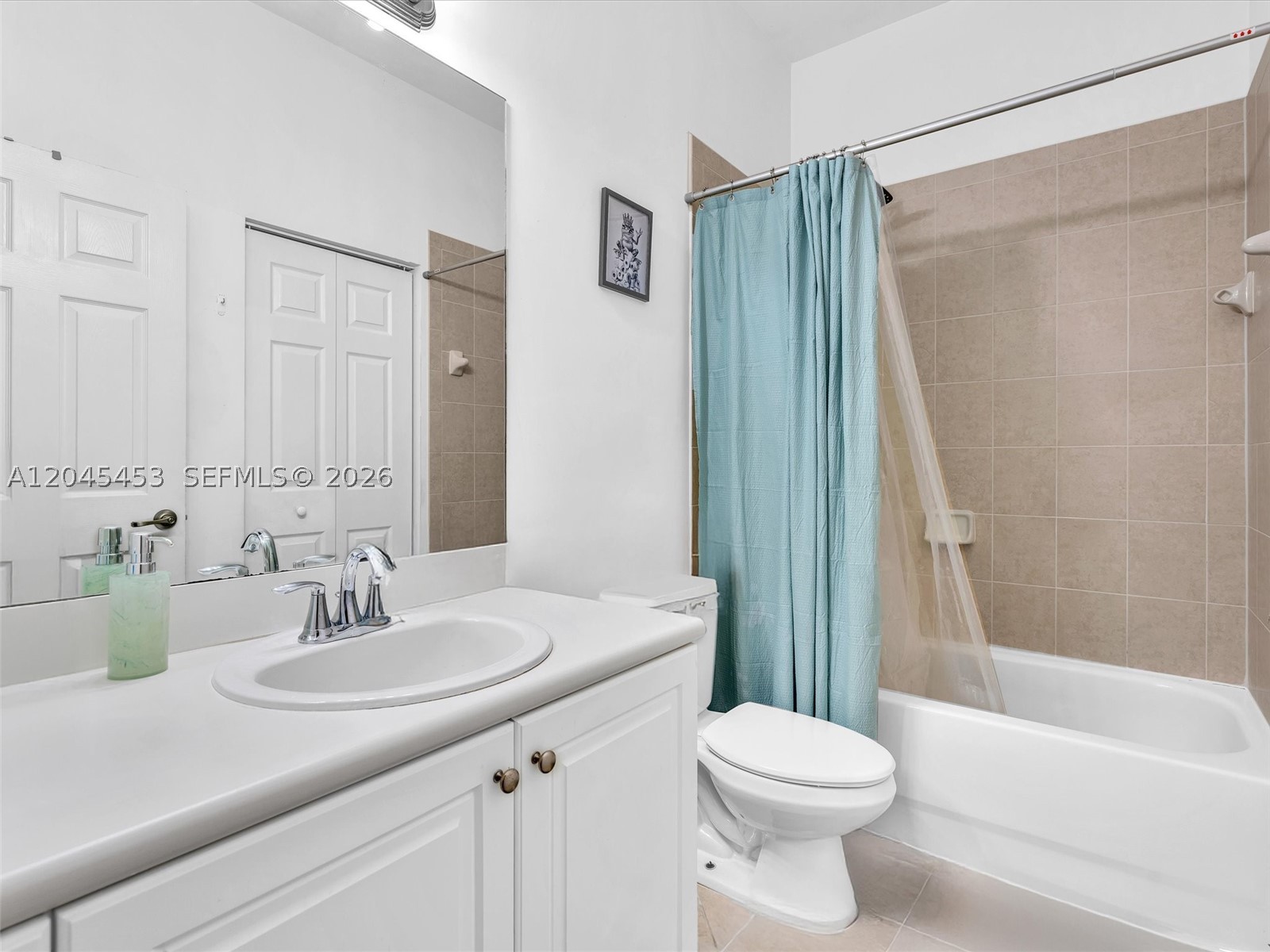 LAKES BY THE BAY GEE - Residential