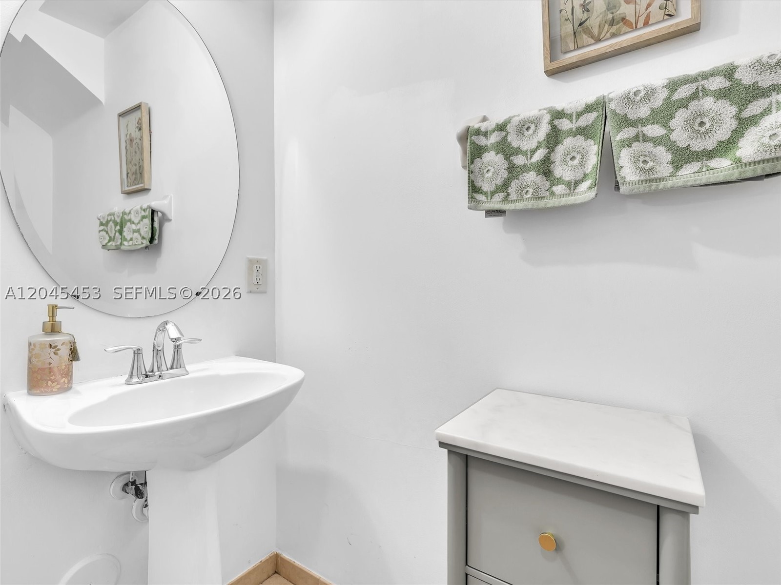 LAKES BY THE BAY GEE - Residential