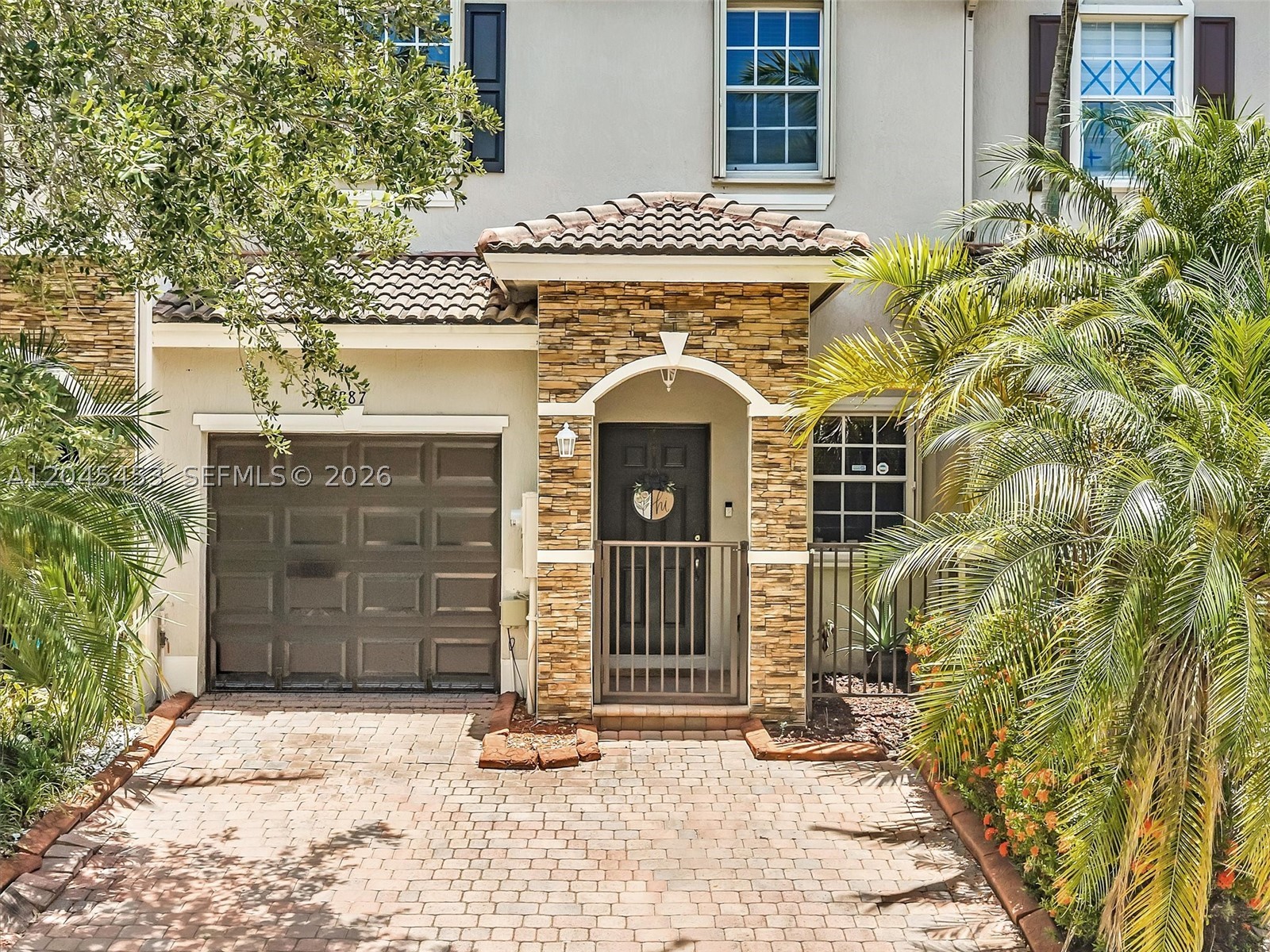 LAKES BY THE BAY GEE - Residential