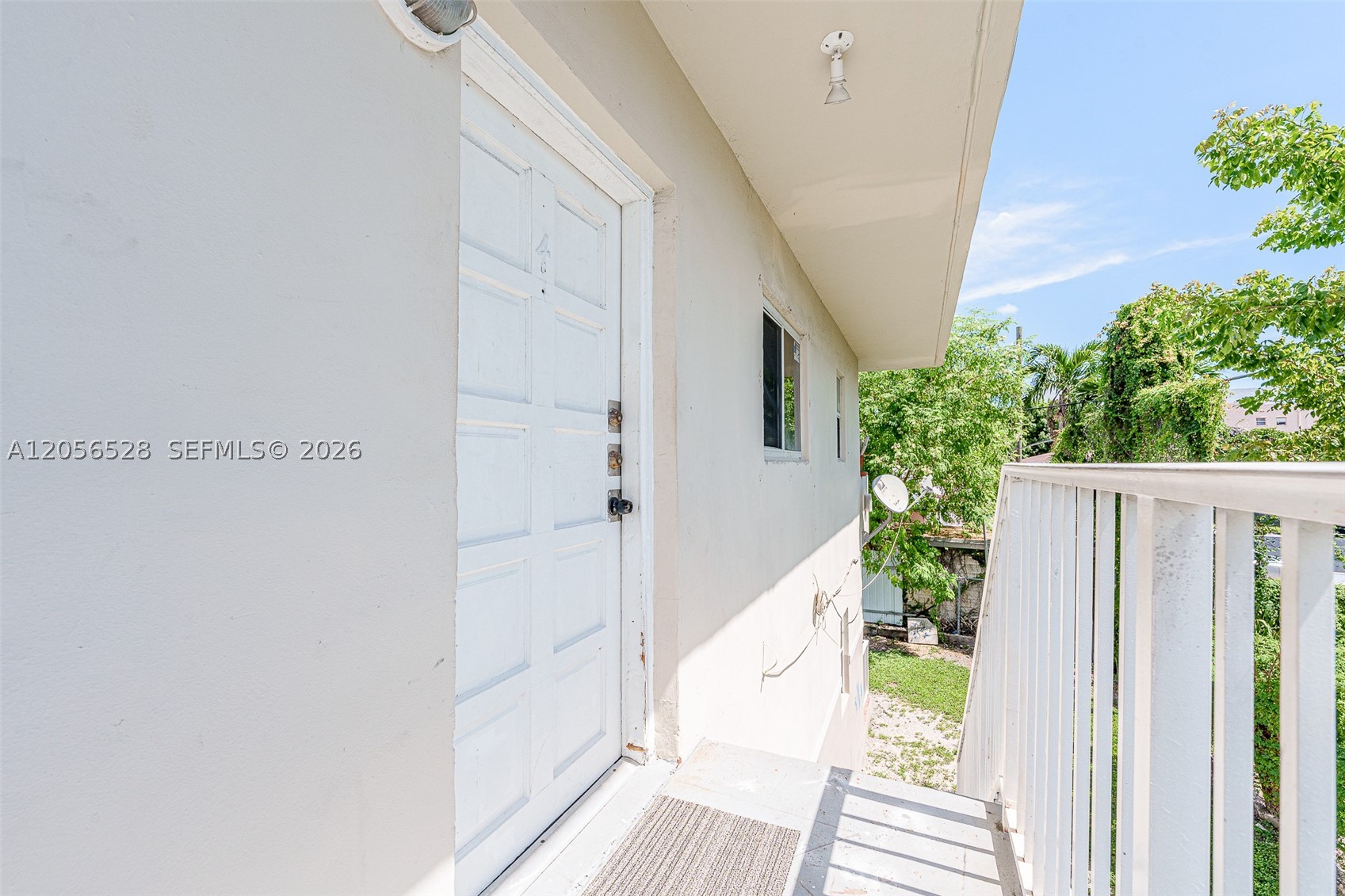 LAWRENCE ESTATES LAND COS - Residential Lease
