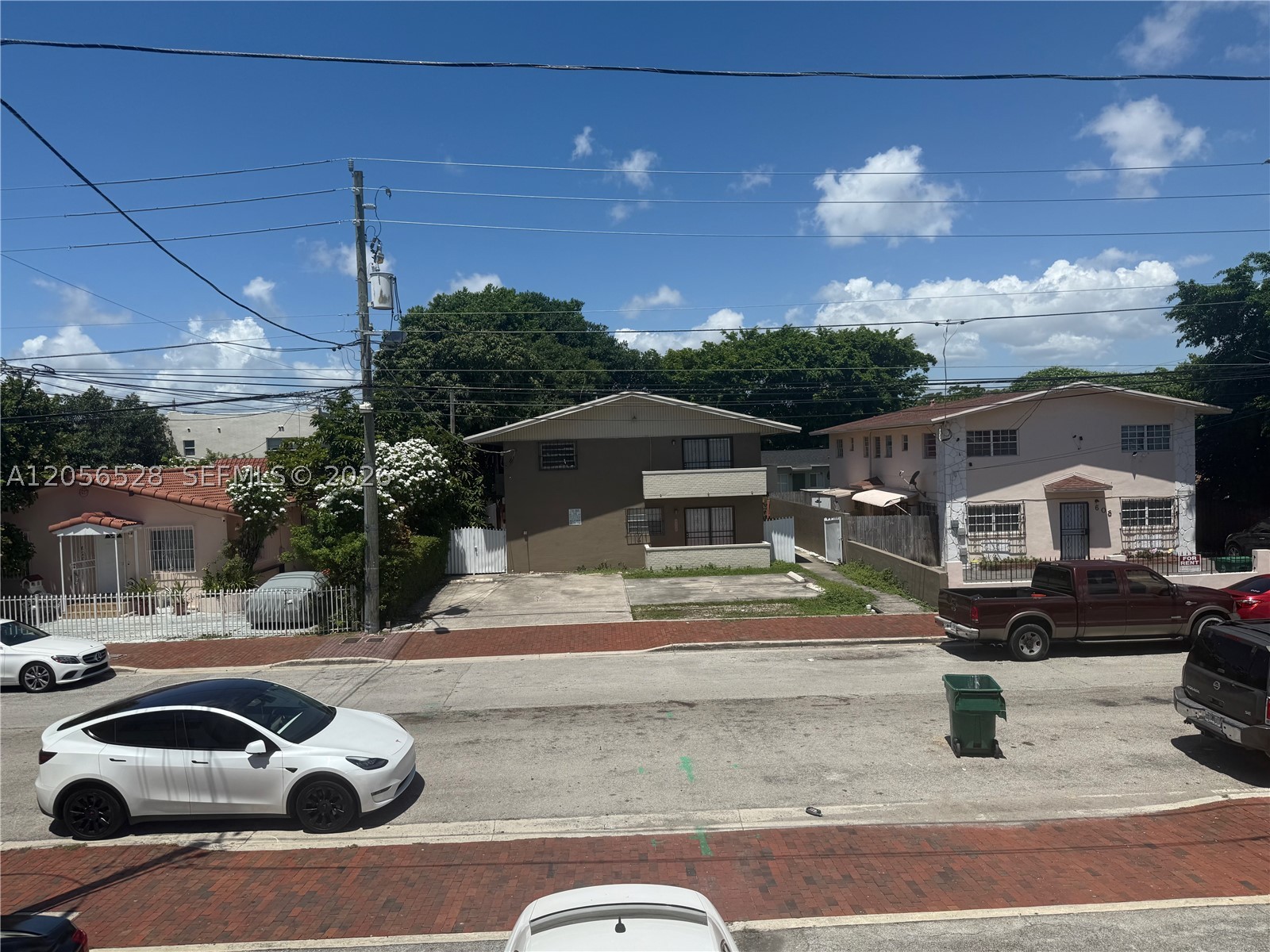 LAWRENCE ESTATES LAND COS - Residential Lease