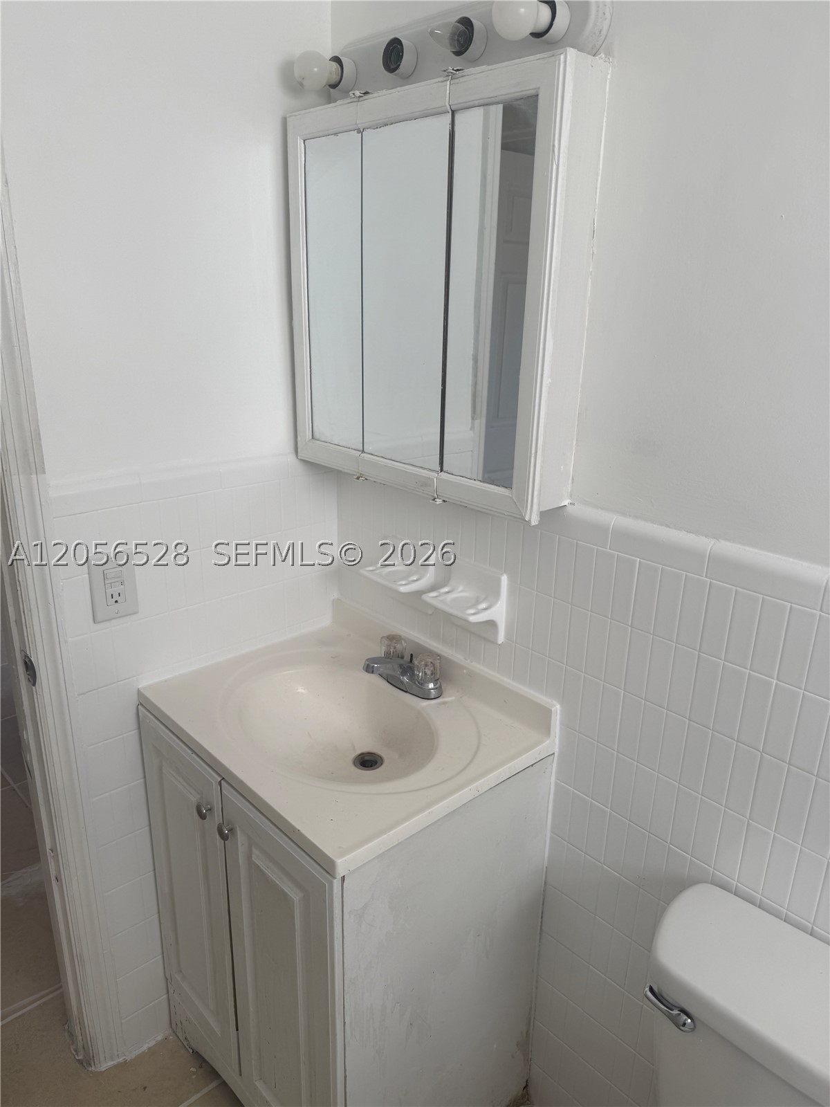 LAWRENCE ESTATES LAND COS - Residential Lease