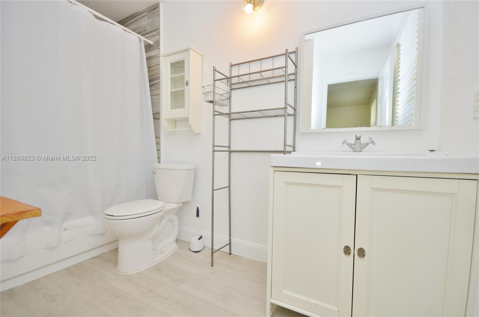 ROCK CREEK PH TWO - Residential Lease
