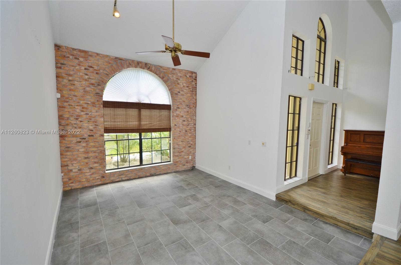 ROCK CREEK PH TWO - Residential Lease