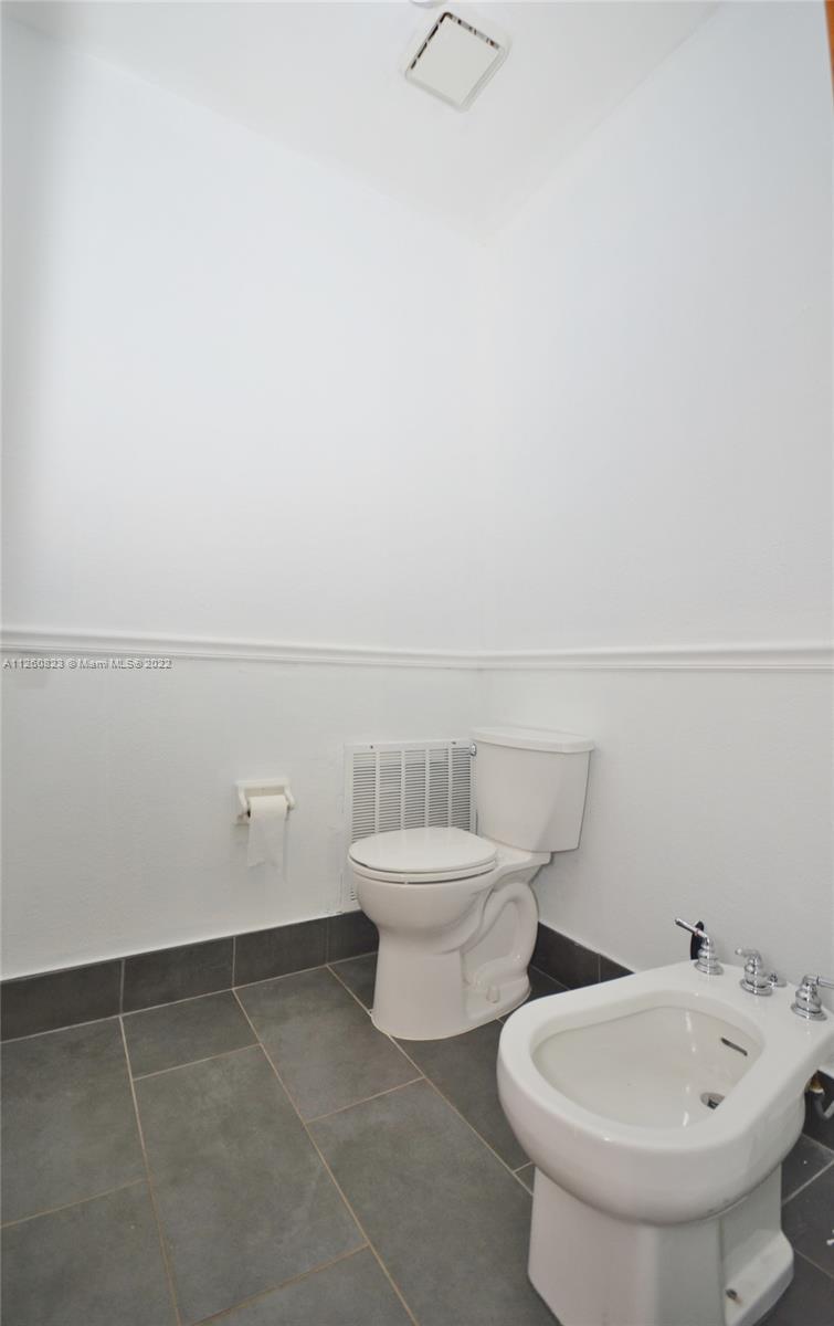 ROCK CREEK PH TWO - Residential Lease
