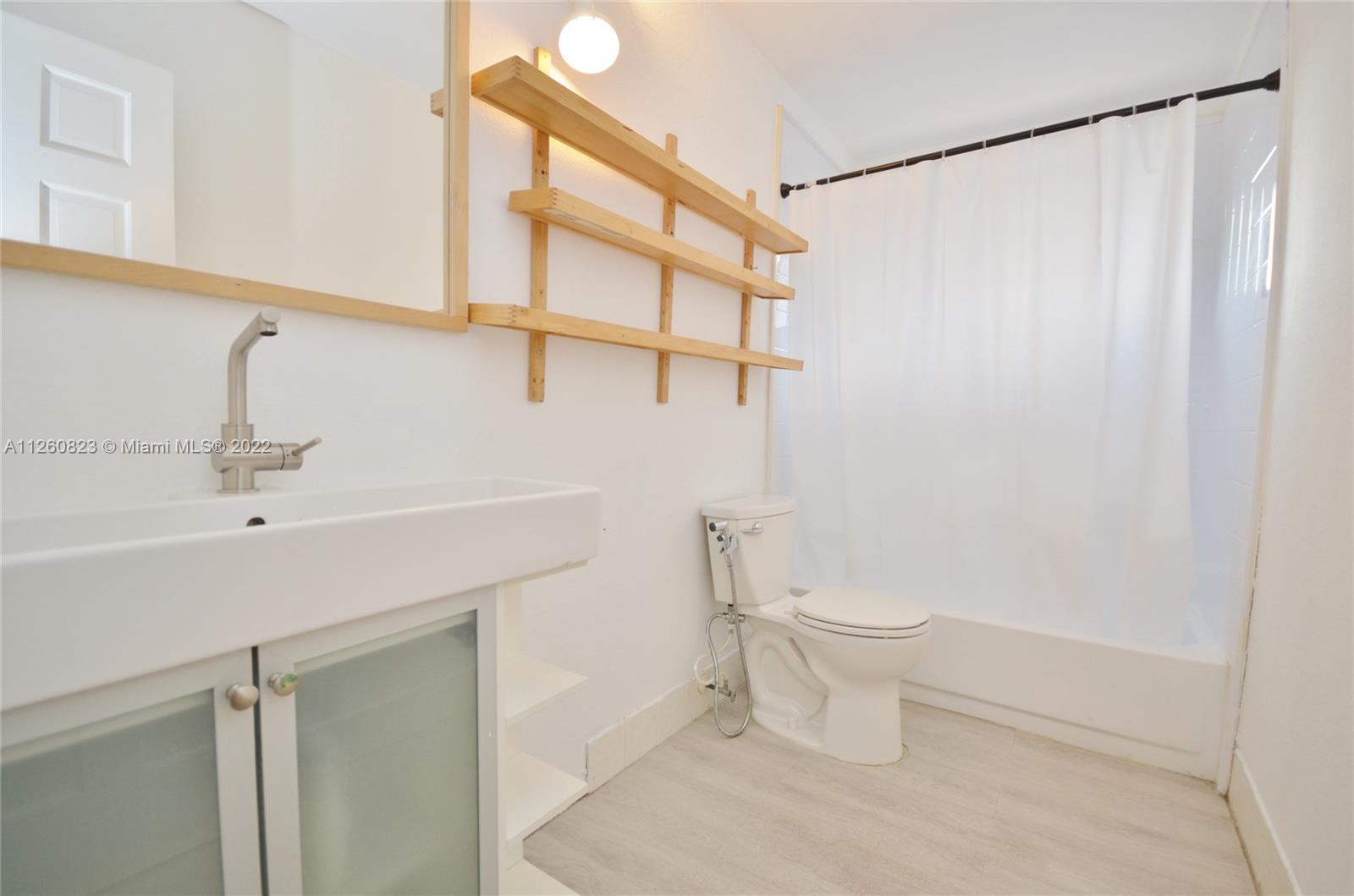 ROCK CREEK PH TWO - Residential Lease