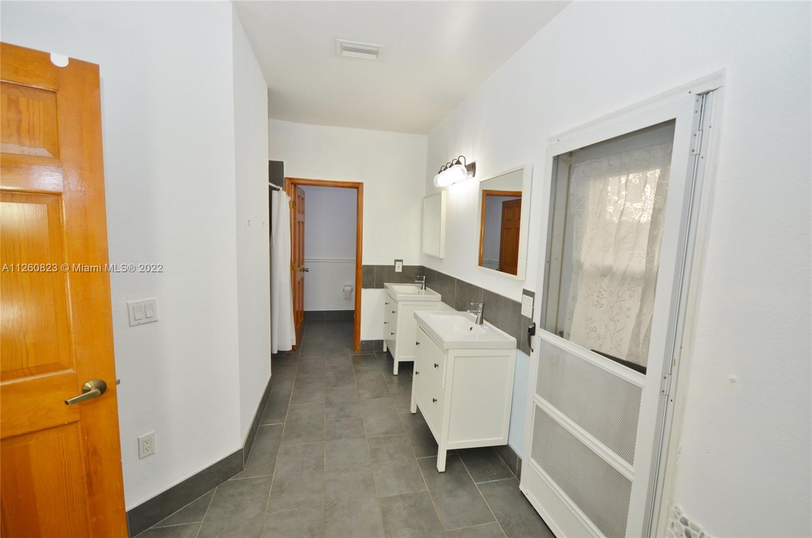 ROCK CREEK PH TWO - Residential Lease