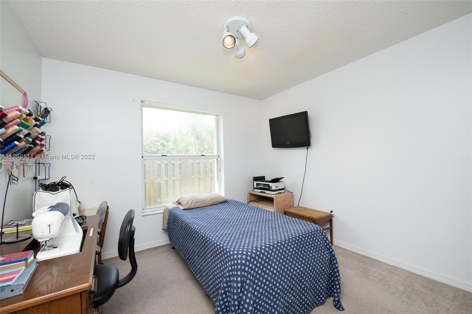 WOODS LAKE - Residential