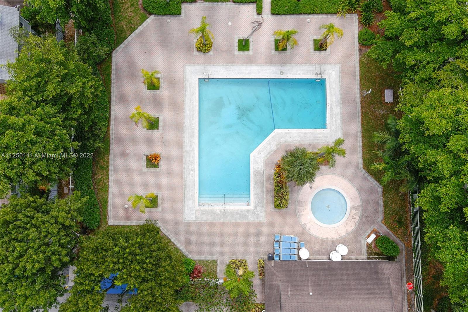 WOODS LAKE - Residential