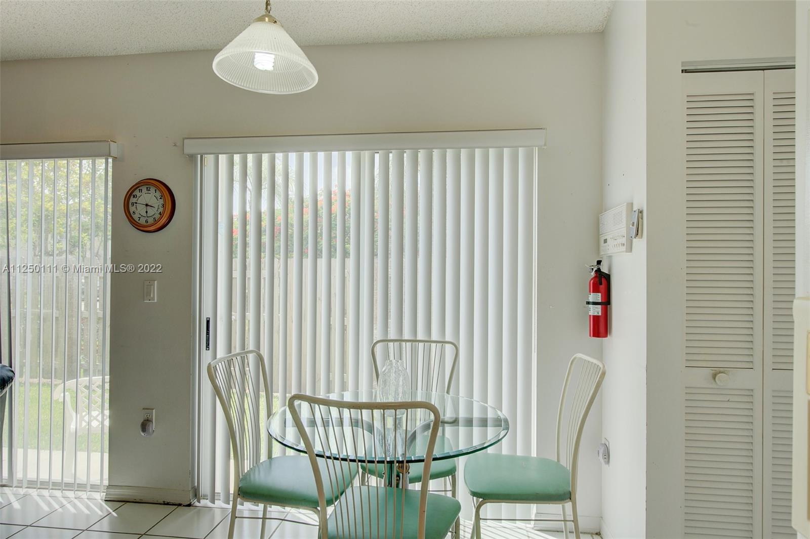 WOODS LAKE - Residential