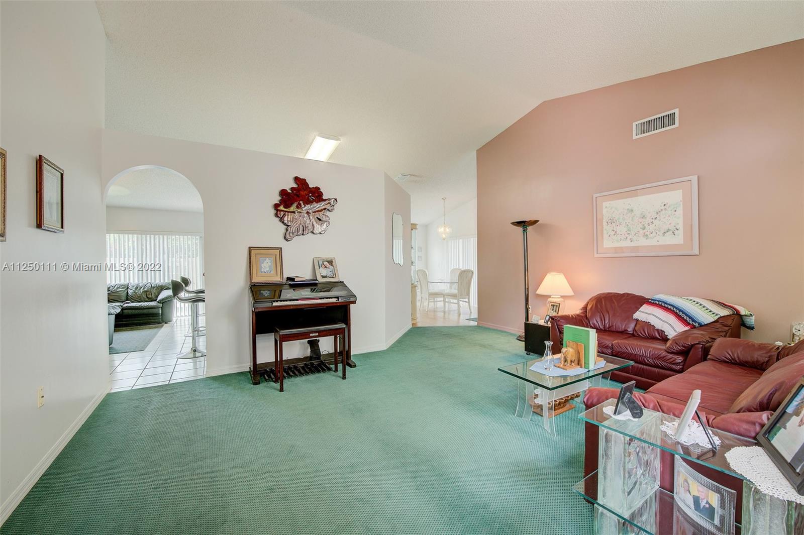 WOODS LAKE - Residential
