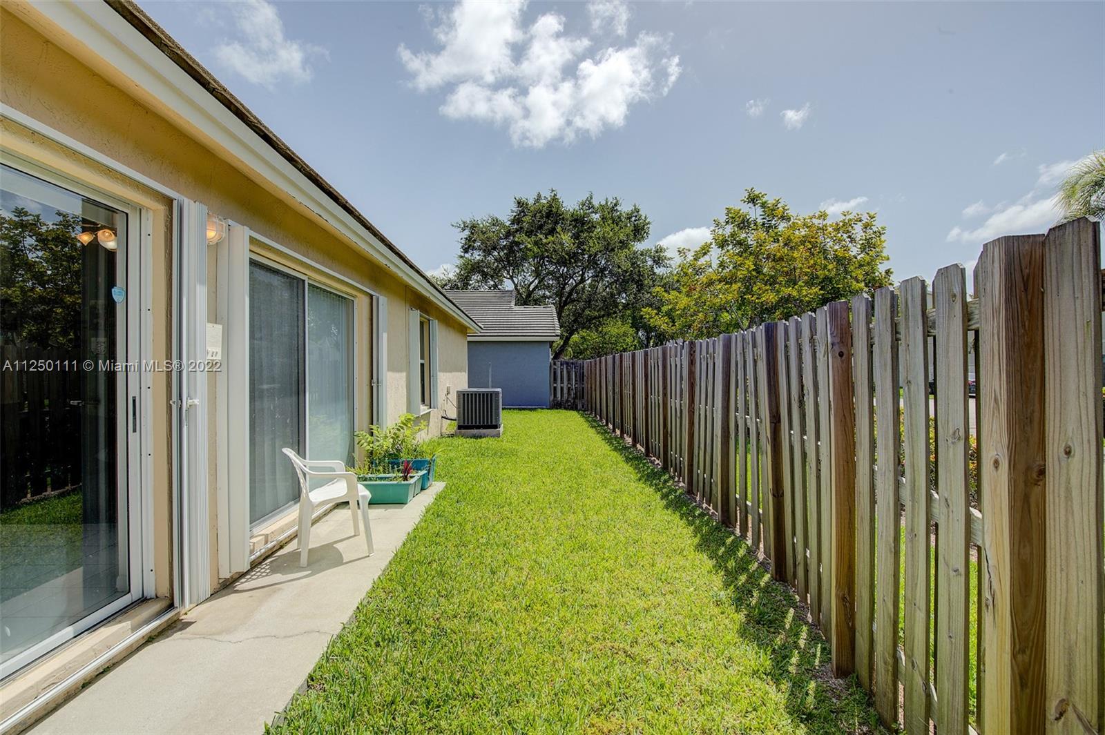 WOODS LAKE - Residential