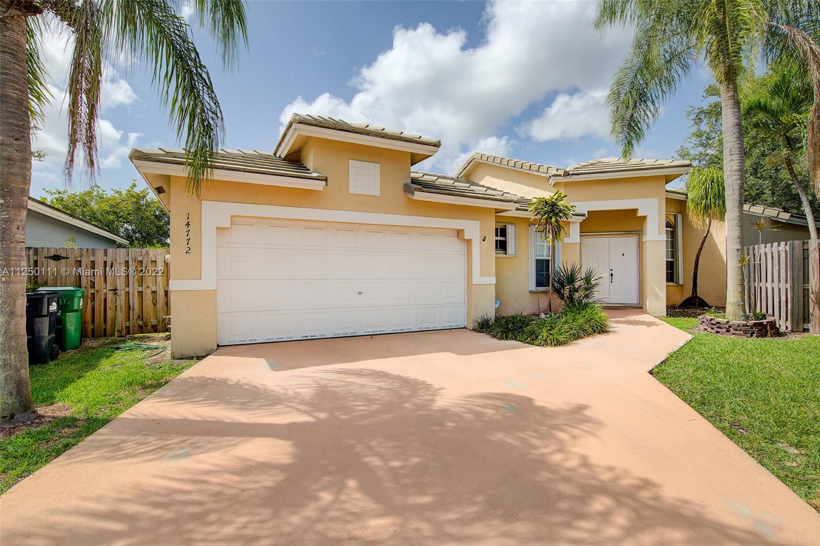 WOODS LAKE - Residential