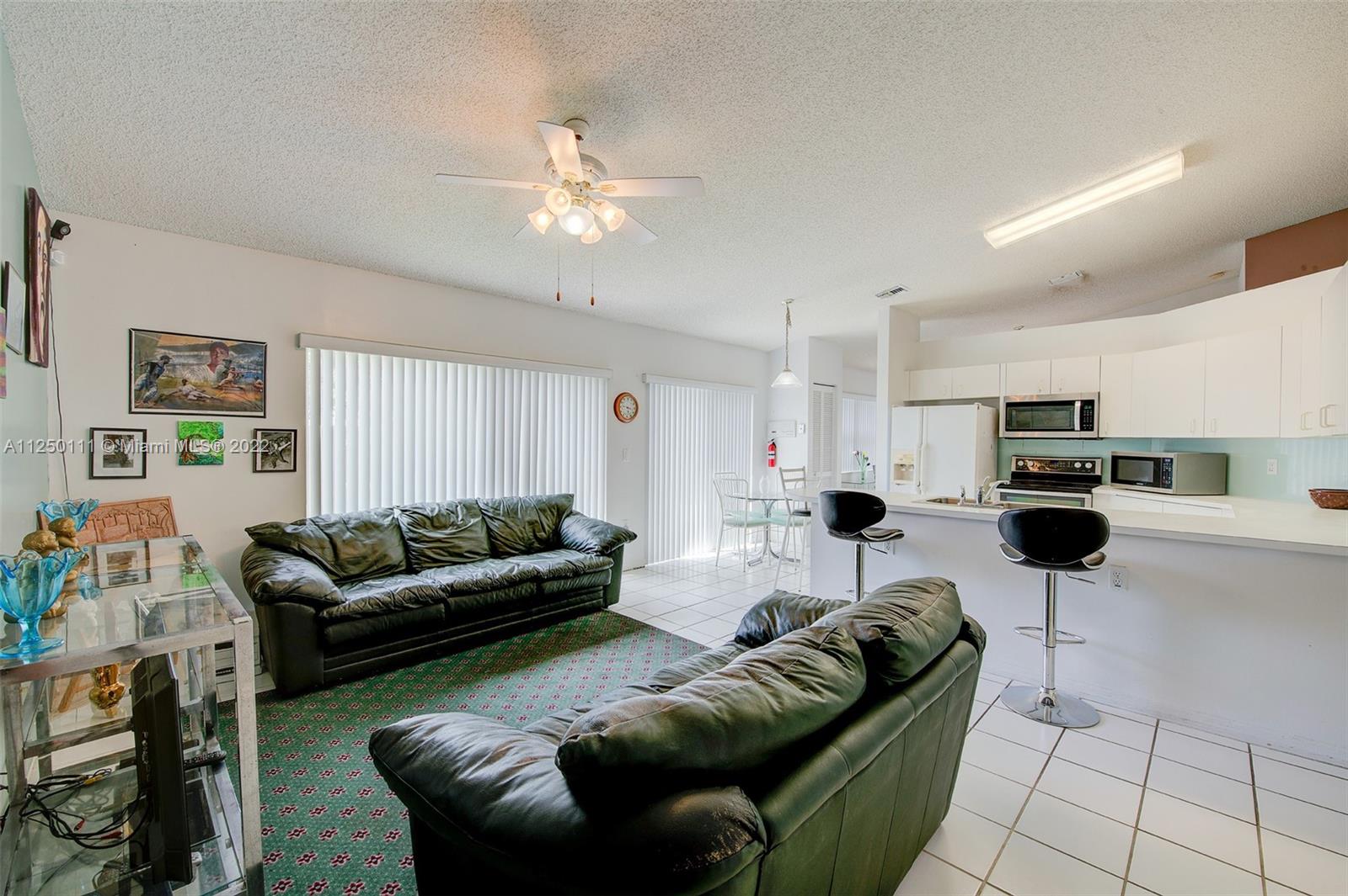WOODS LAKE - Residential