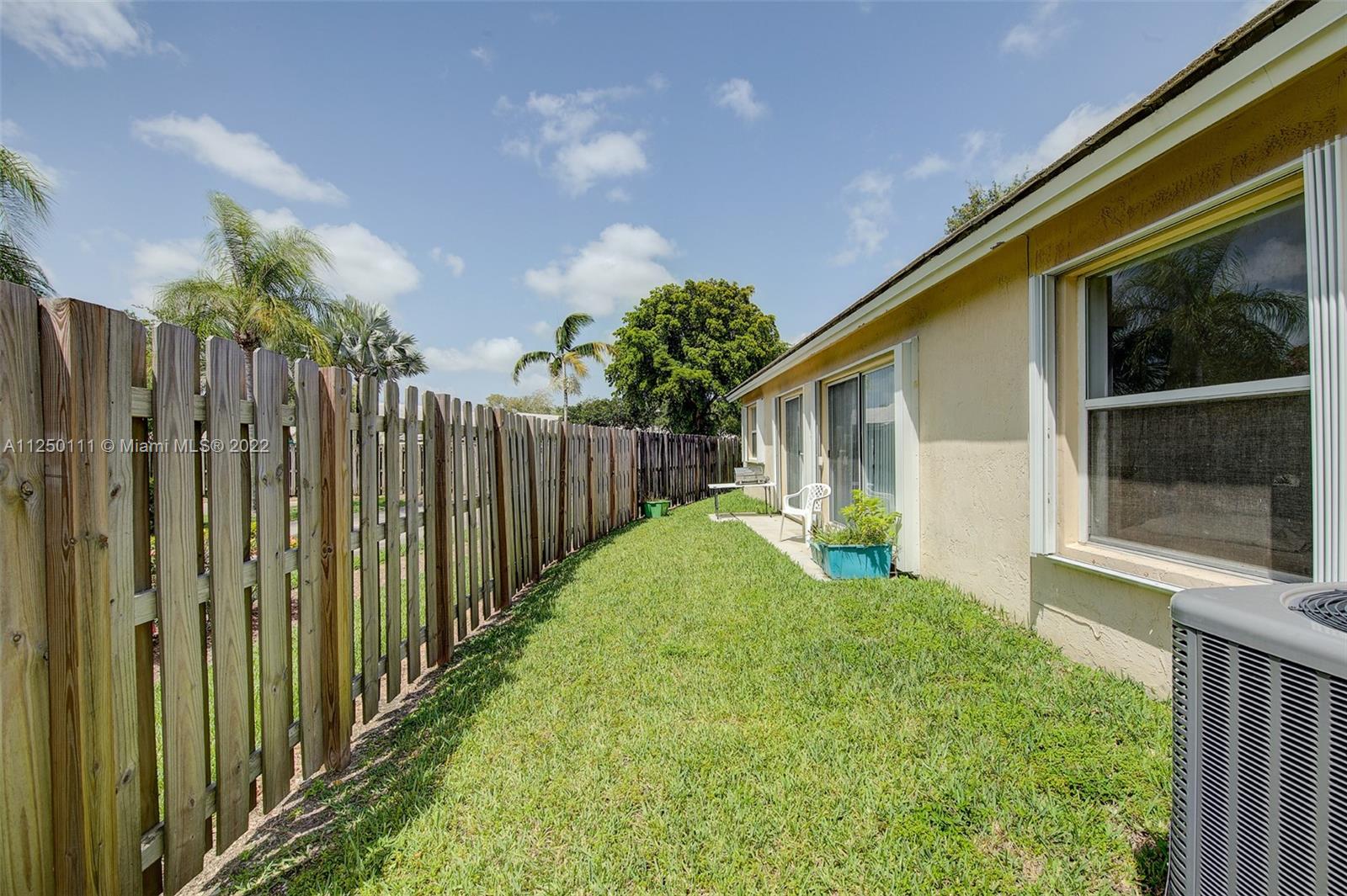 WOODS LAKE - Residential