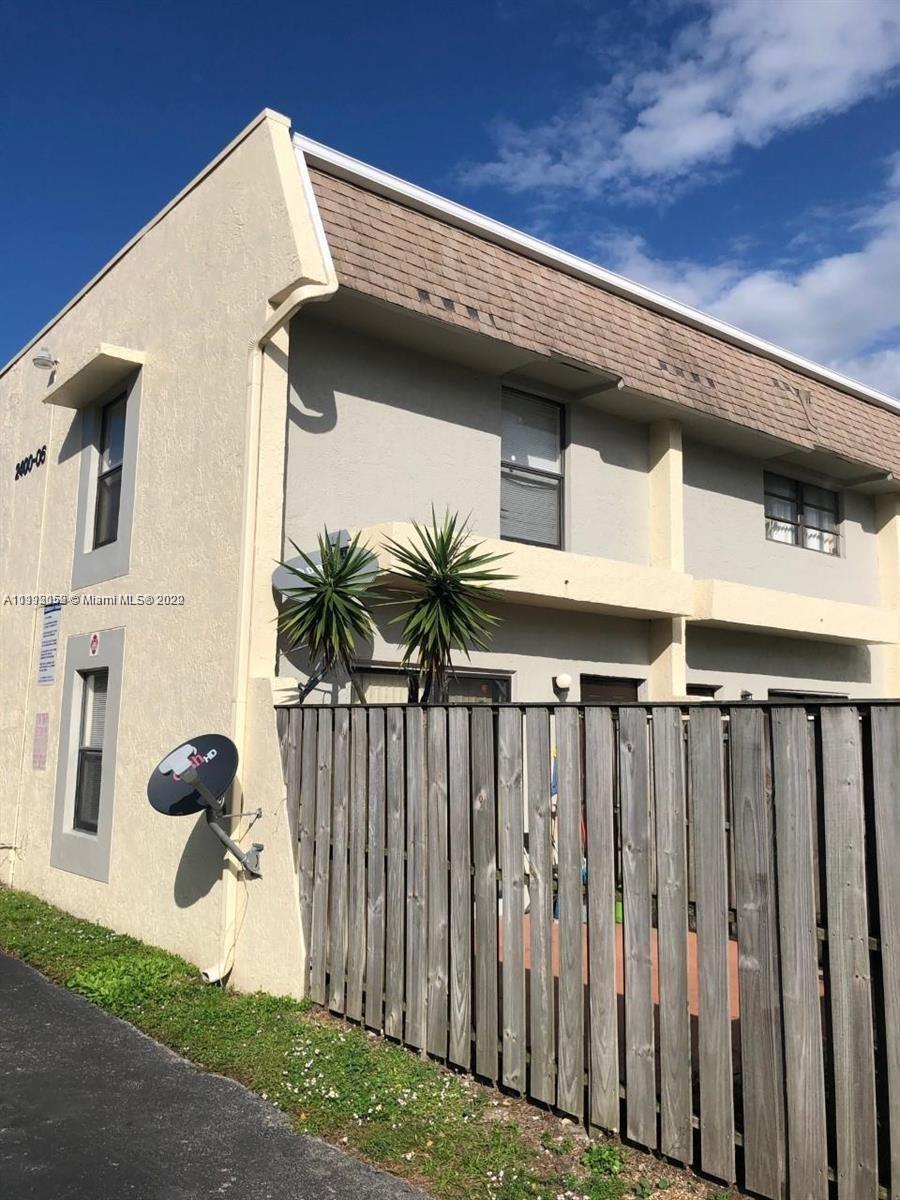 BEAUTIFUL TOWNHOUSE FOR RENT, WASHER AND DYER IN THE UNIT. EASY ACCESS TO HIGHWAYS, PARK AND RECREATION.