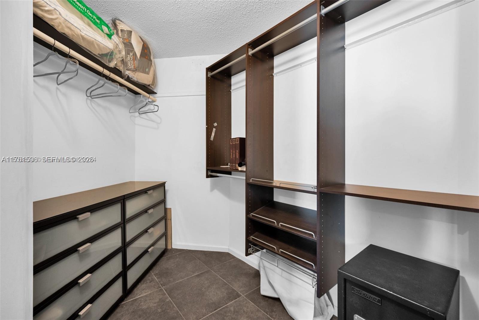 ANCHOR BAY CLUB CONDO - Residential