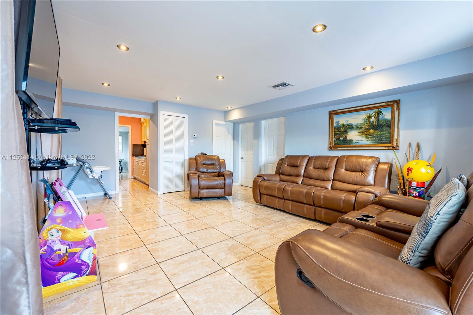 BEVERLY PARK - Residential