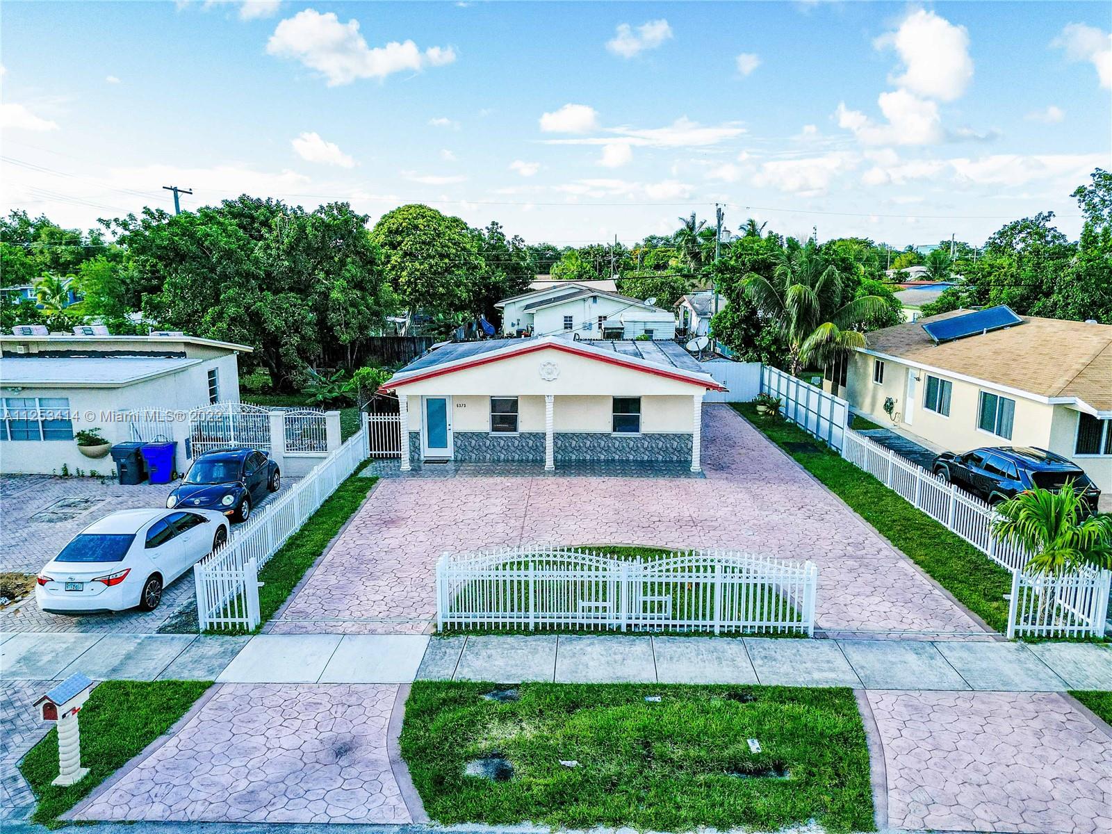 Beautiful Single Family home in a great friendly neighborhood close to the beaches & major Highways, located in the heart of Hollywood. This property features 3 bedrooms and 2 bathrooms, with a spacious backyard with an outside kitchen and a large circular driveway. Completely new ac system and ducts installed in 2016 and newer flooring throughout the home. The main bathroom was completely remodeled last year.