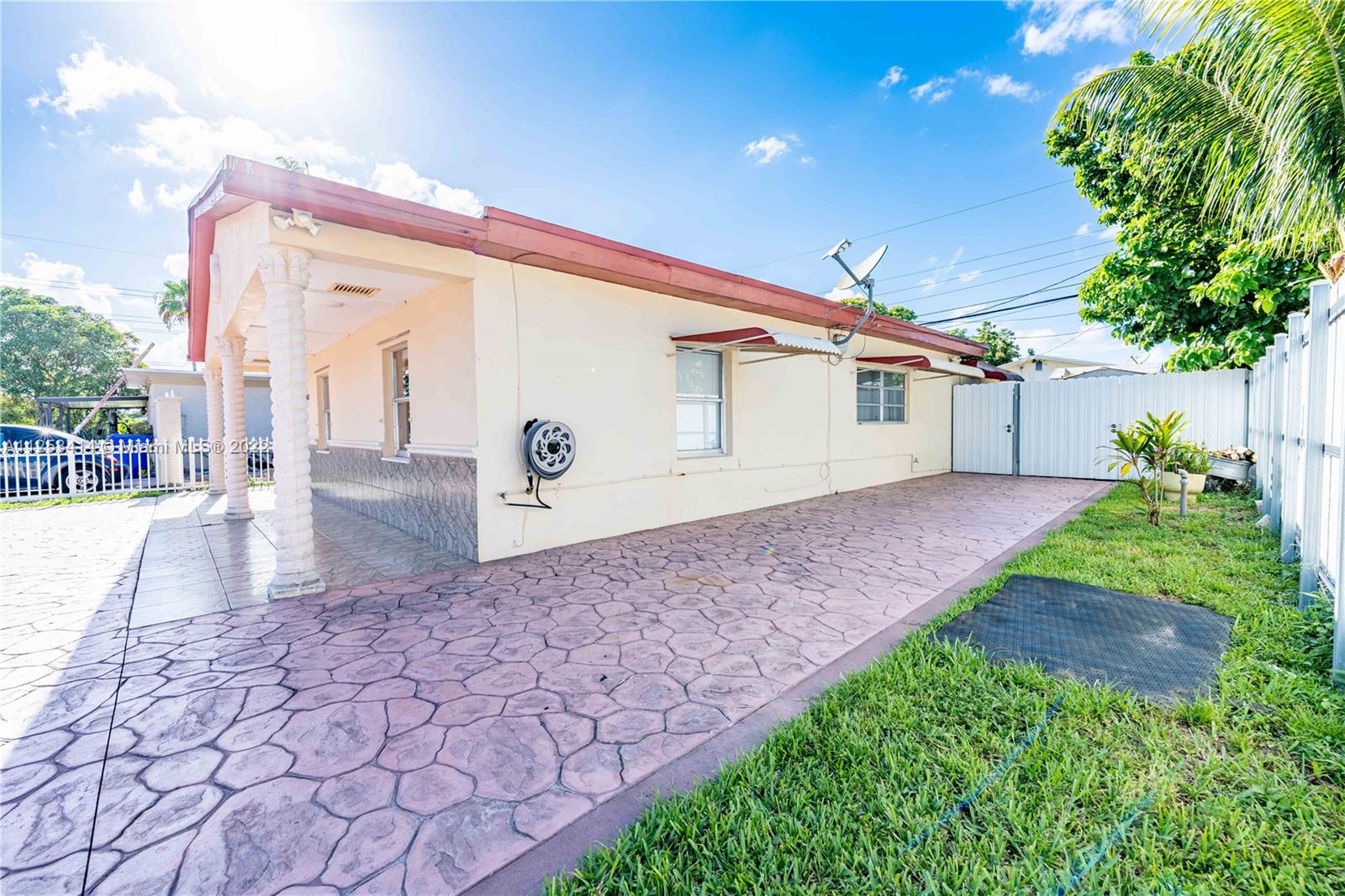 BEVERLY PARK - Residential