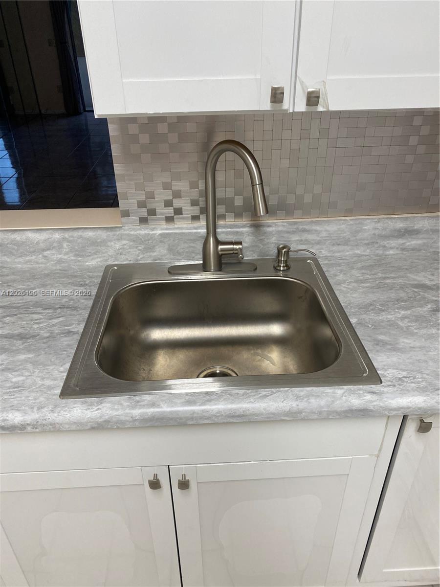 NEW LAND GARDENS CONDO - Residential Lease