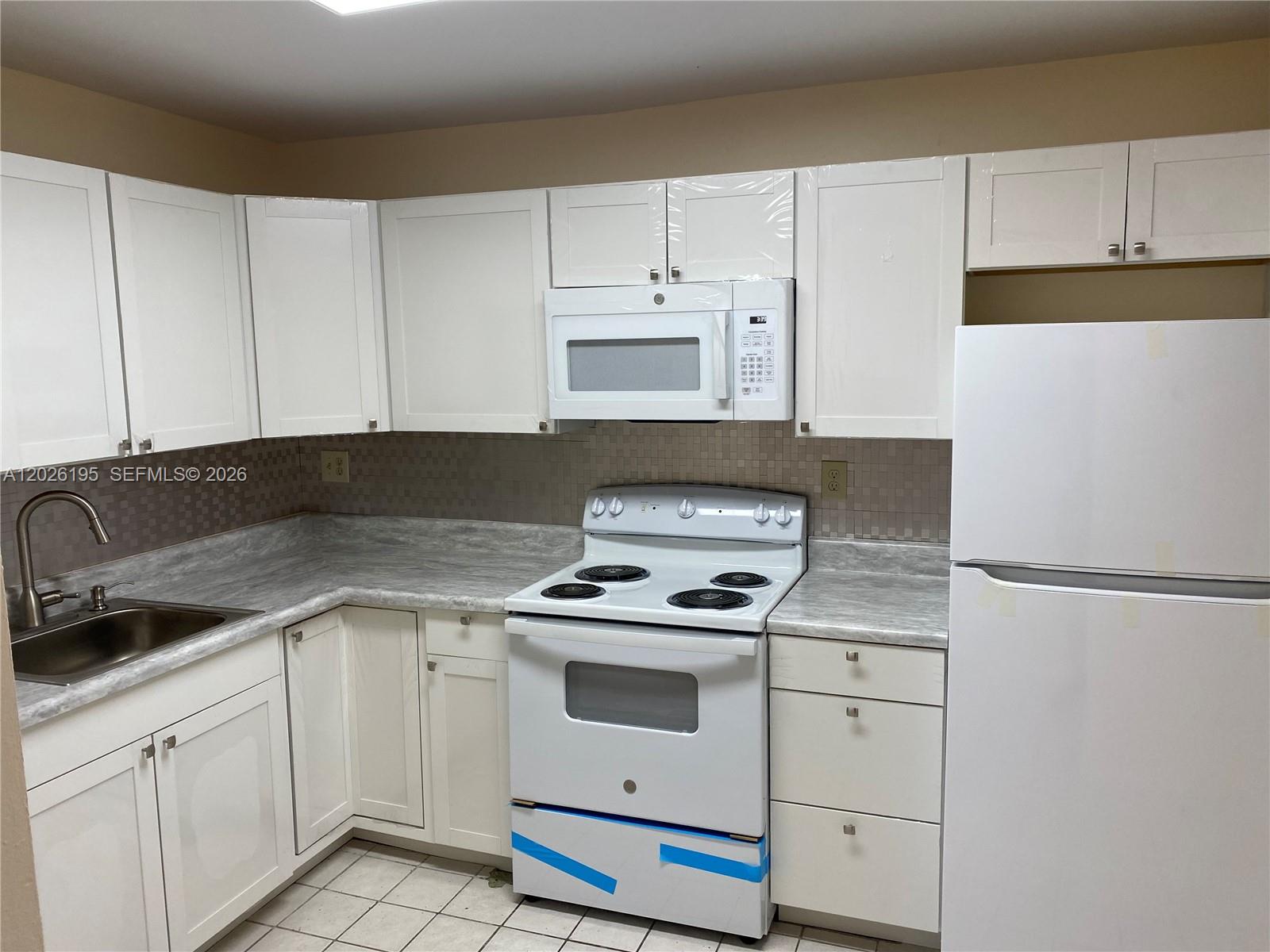 NEW LAND GARDENS CONDO - Residential Lease