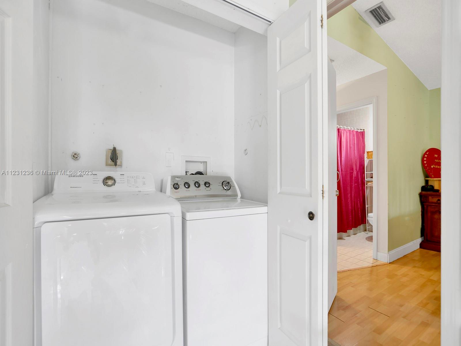 WEST GARDEN HOMES AT LAGO - Residential