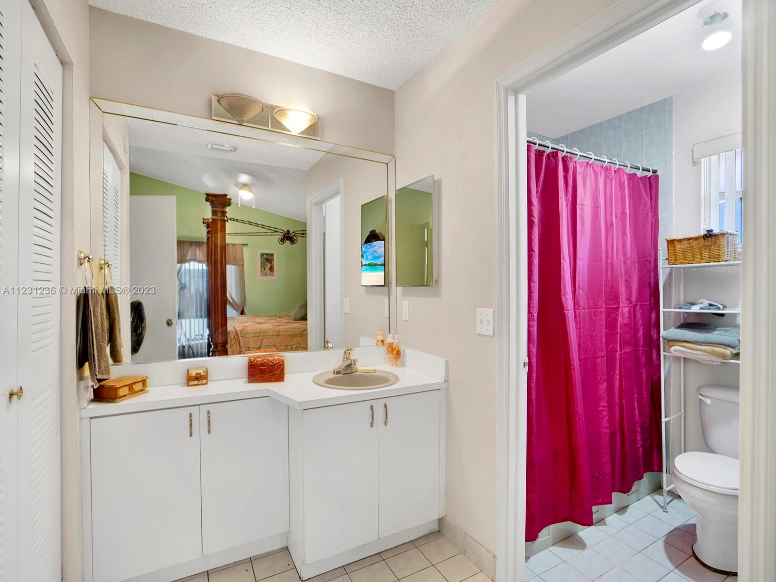 WEST GARDEN HOMES AT LAGO - Residential