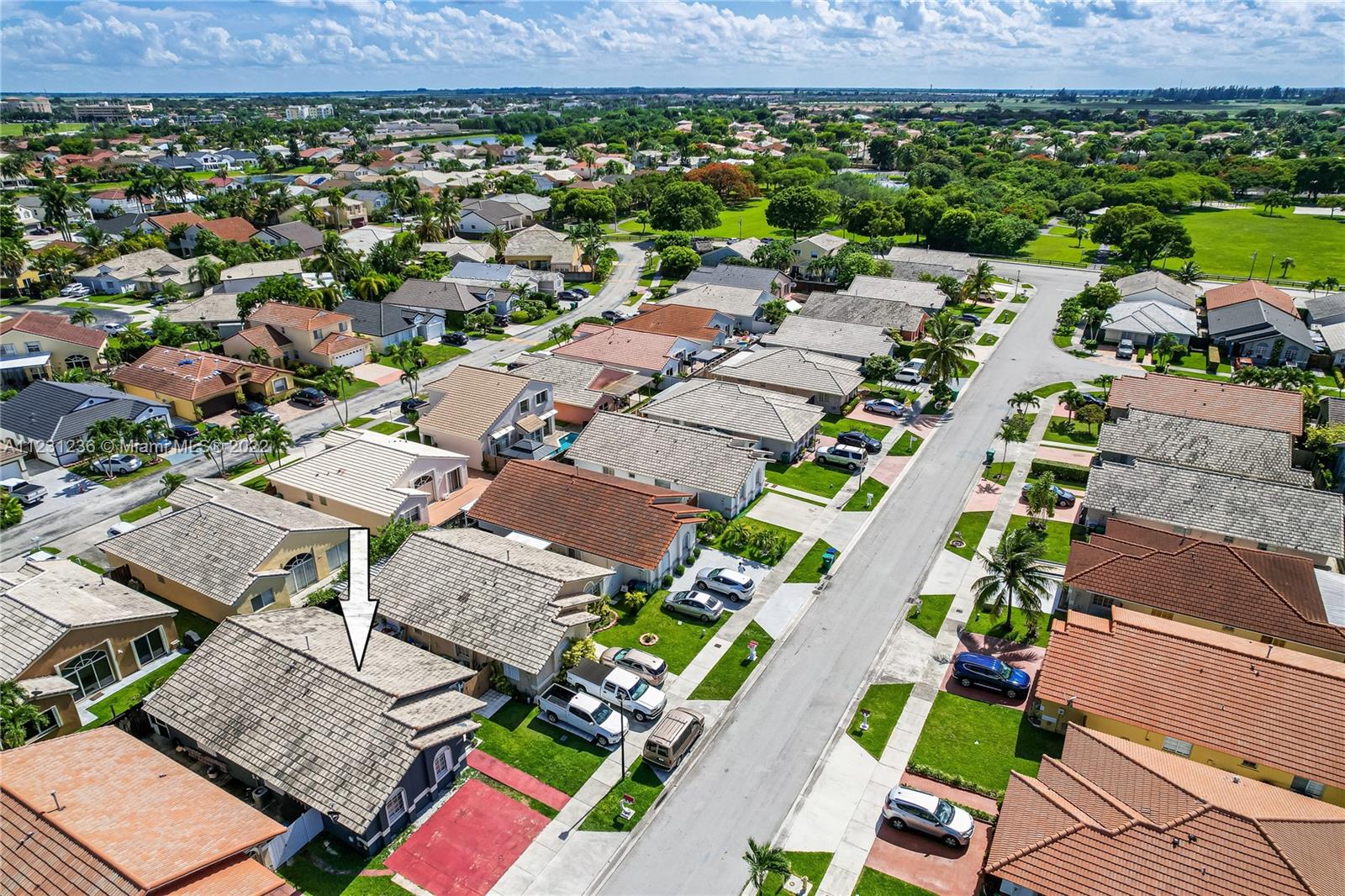 WEST GARDEN HOMES AT LAGO - Residential