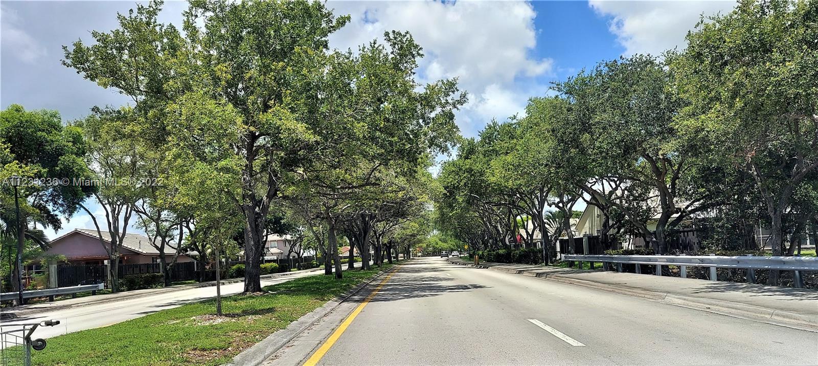 WEST GARDEN HOMES AT LAGO - Residential