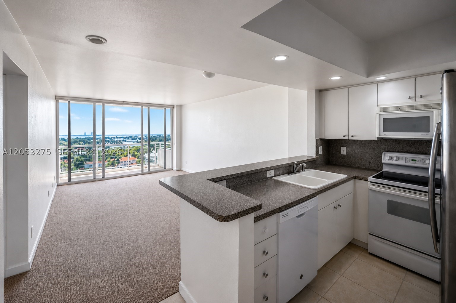 5600 CONDO - Residential Lease