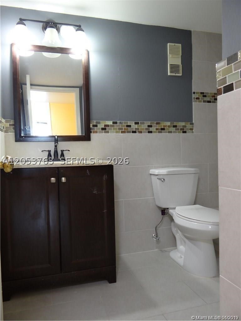 WATERGATE CONDOMINIUM NO - Residential Lease