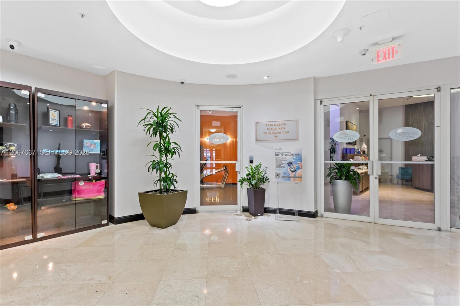 TRUMP INTERNATIONAL SONES - Residential