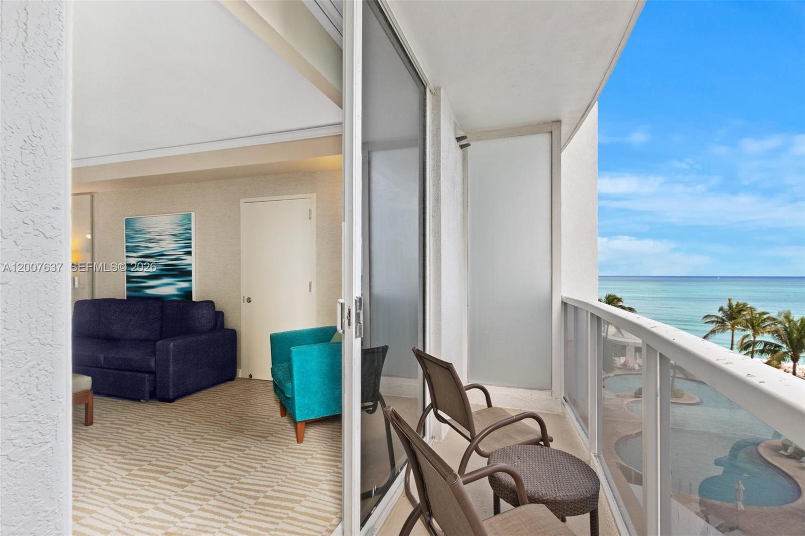 TRUMP INTERNATIONAL SONES - Residential