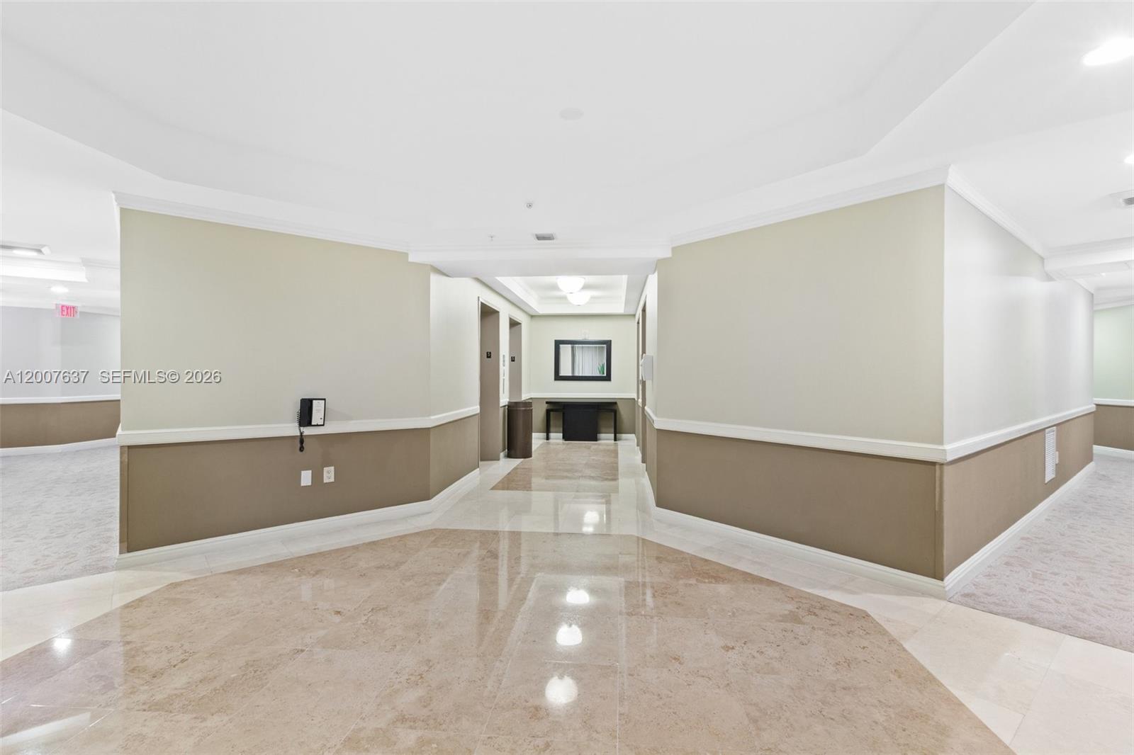 TRUMP INTERNATIONAL SONES - Residential