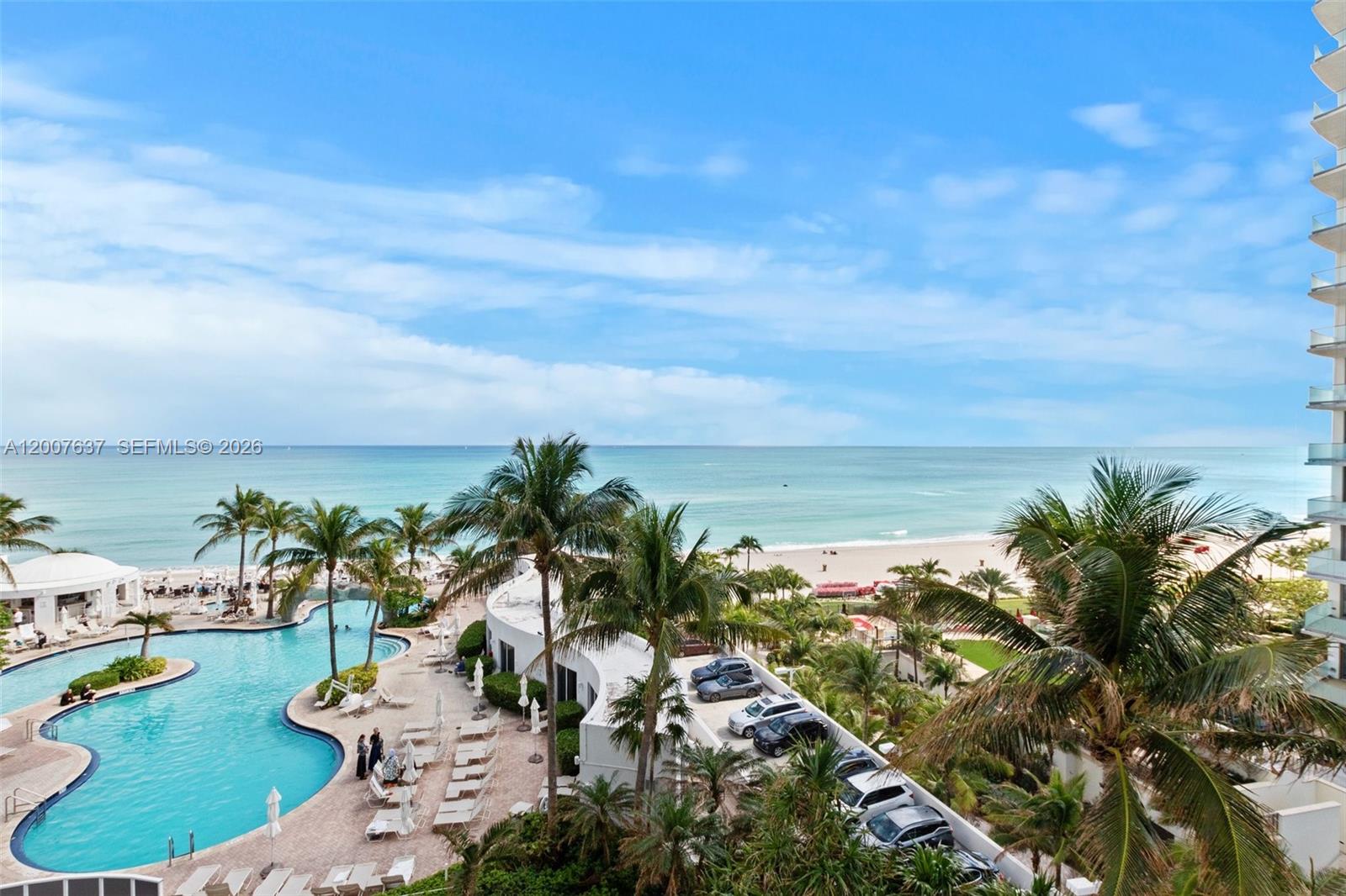 TRUMP INTERNATIONAL SONES - Residential