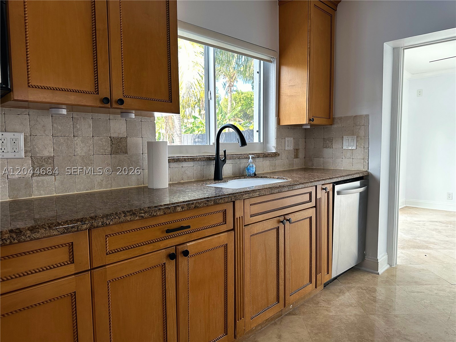SANTA BARBARA SHORES - Residential