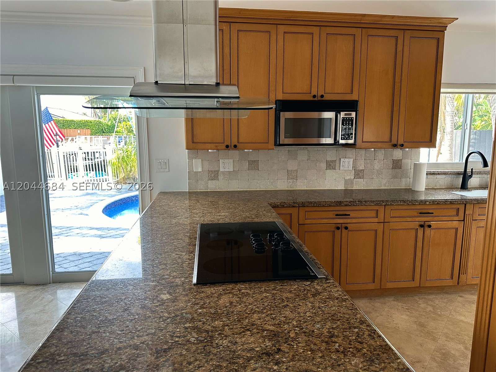 SANTA BARBARA SHORES - Residential