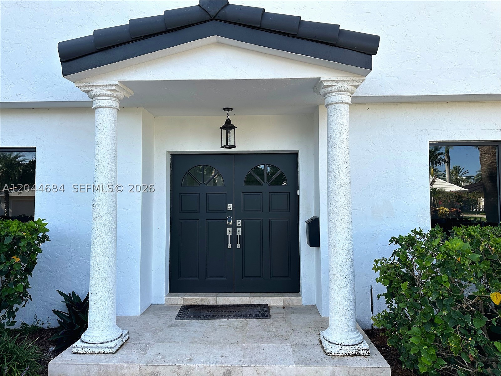SANTA BARBARA SHORES - Residential