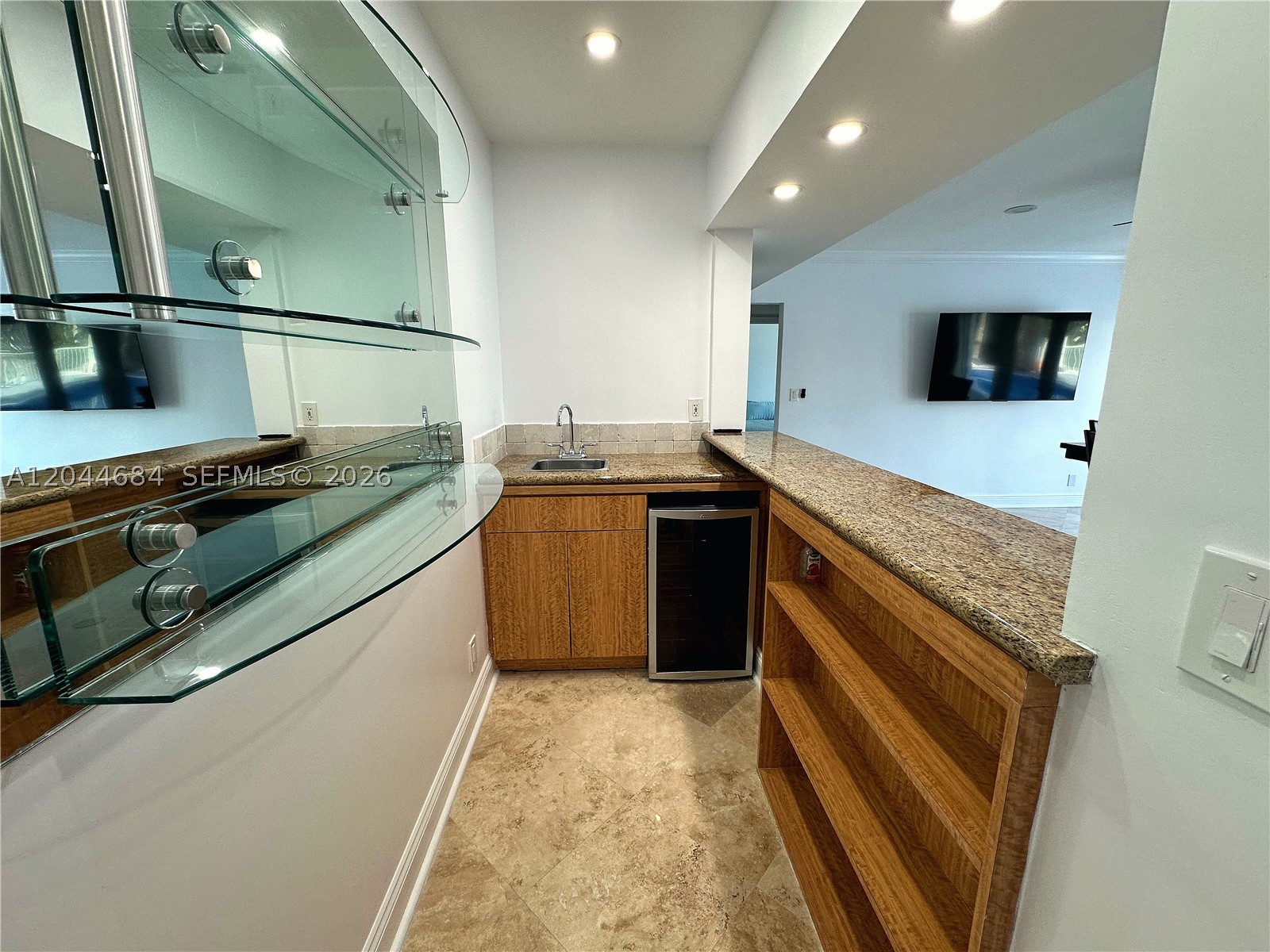 SANTA BARBARA SHORES - Residential