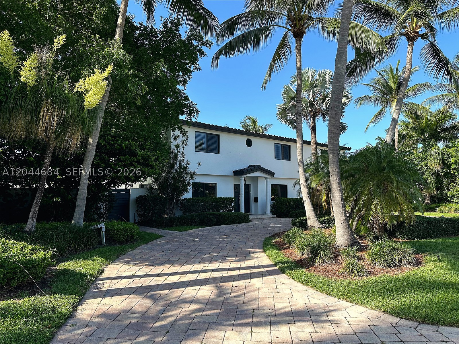 SANTA BARBARA SHORES - Residential