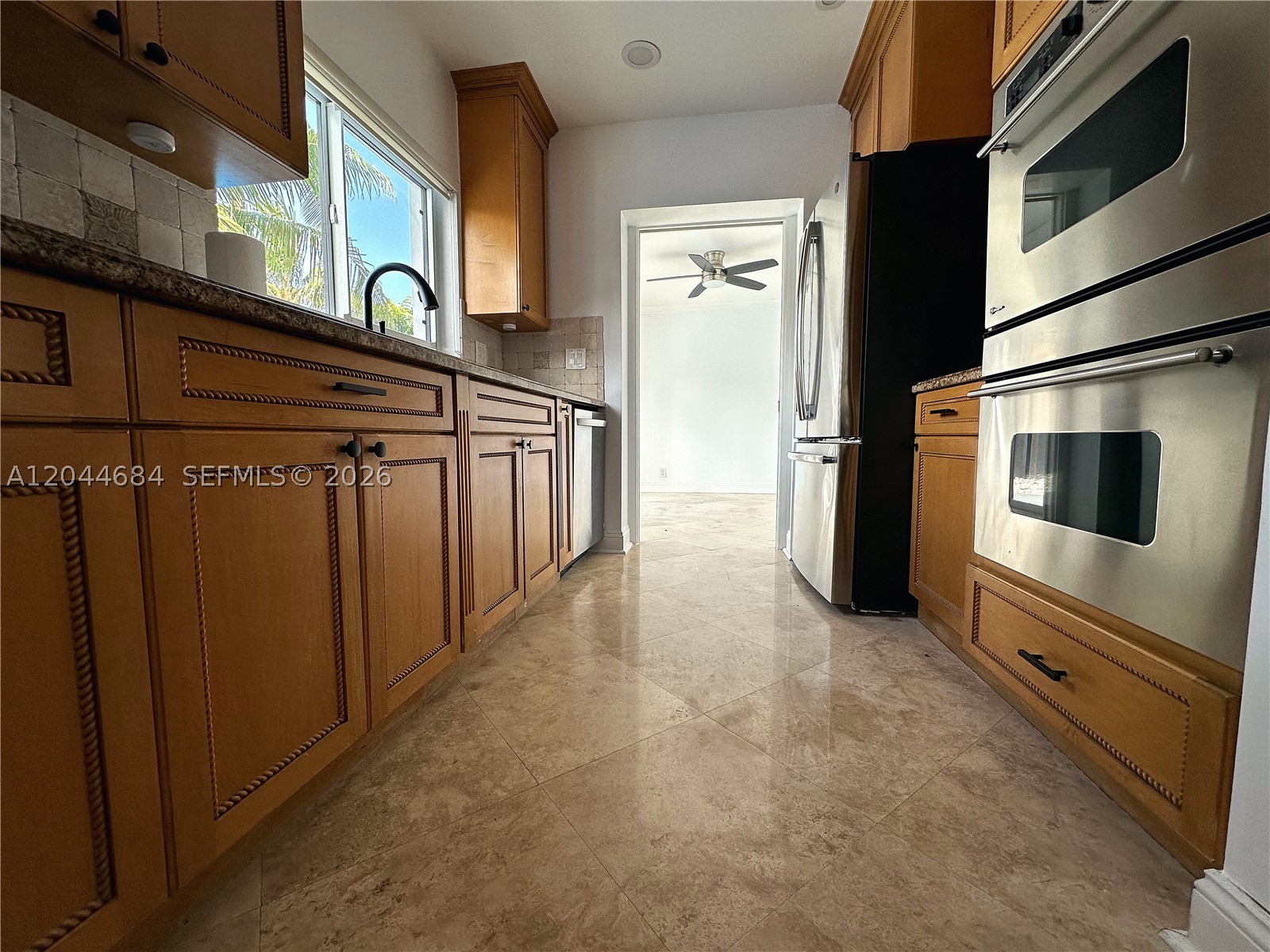 SANTA BARBARA SHORES - Residential